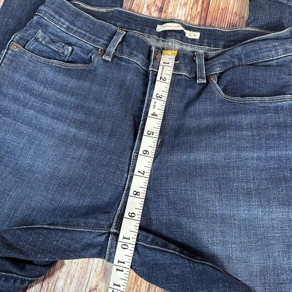 Levi's CLASSIC STRAIGHT Leg Womens Size 8 Mid Rise Jeans Denim Pants 29x29.5 - Picture 7 of 11